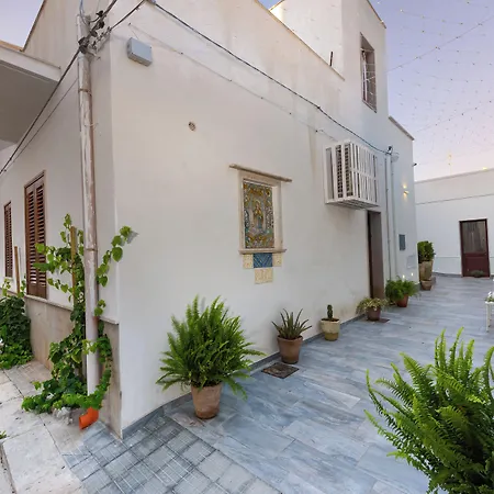 Il Mare Dentro بيت ضيافة 4*